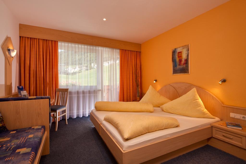 Haus Fridolin Appartement Sölden Kamer foto